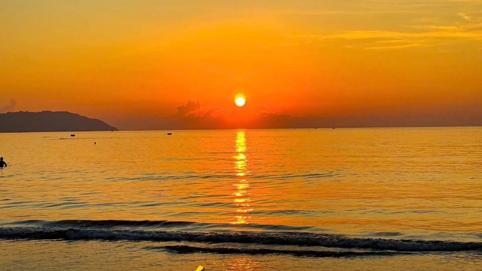 Sunshine Beach Da Nang